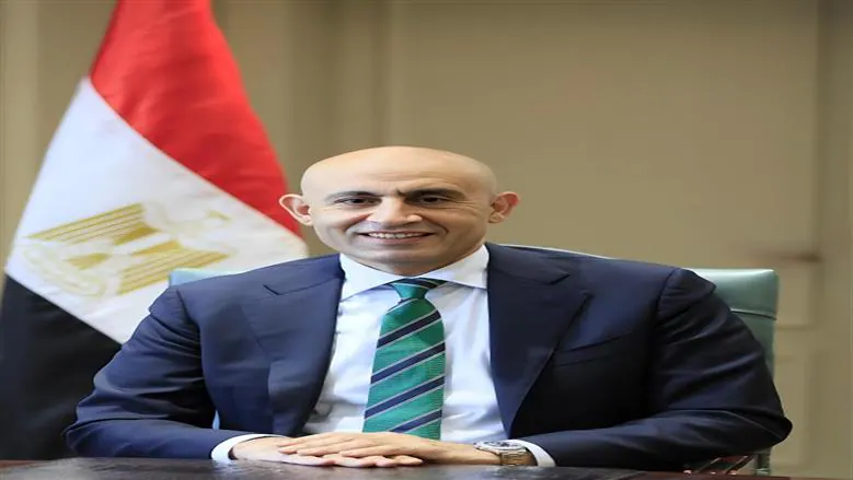 رسميا.. تسليم تابلت لطلاب التعليم الفني والمعلمين والموجهين | عاجل